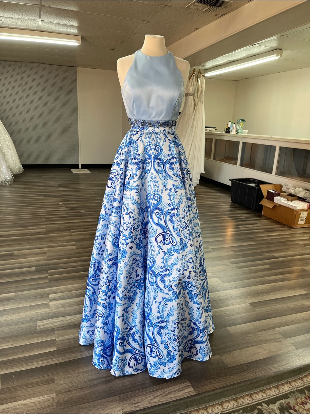 Two-Piece Halter Neck Blue Paisley Prom Dress